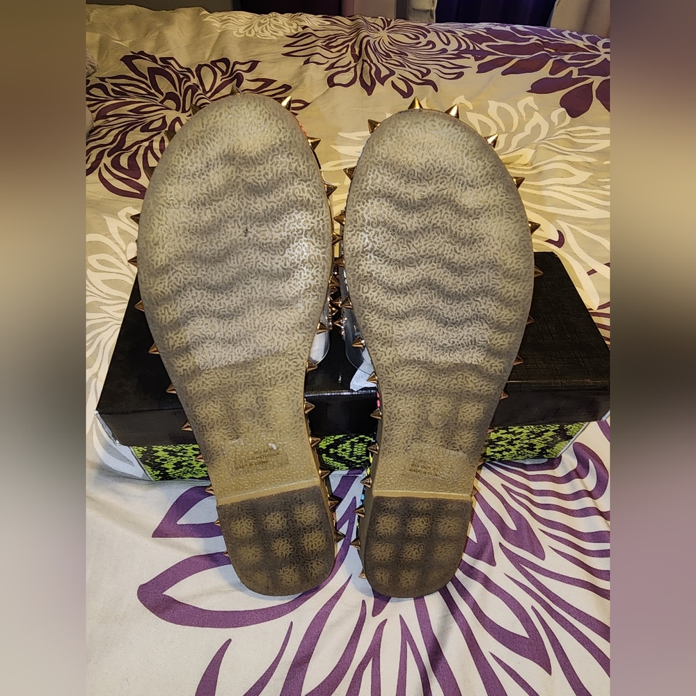 Sandals - Picture 2 of 4